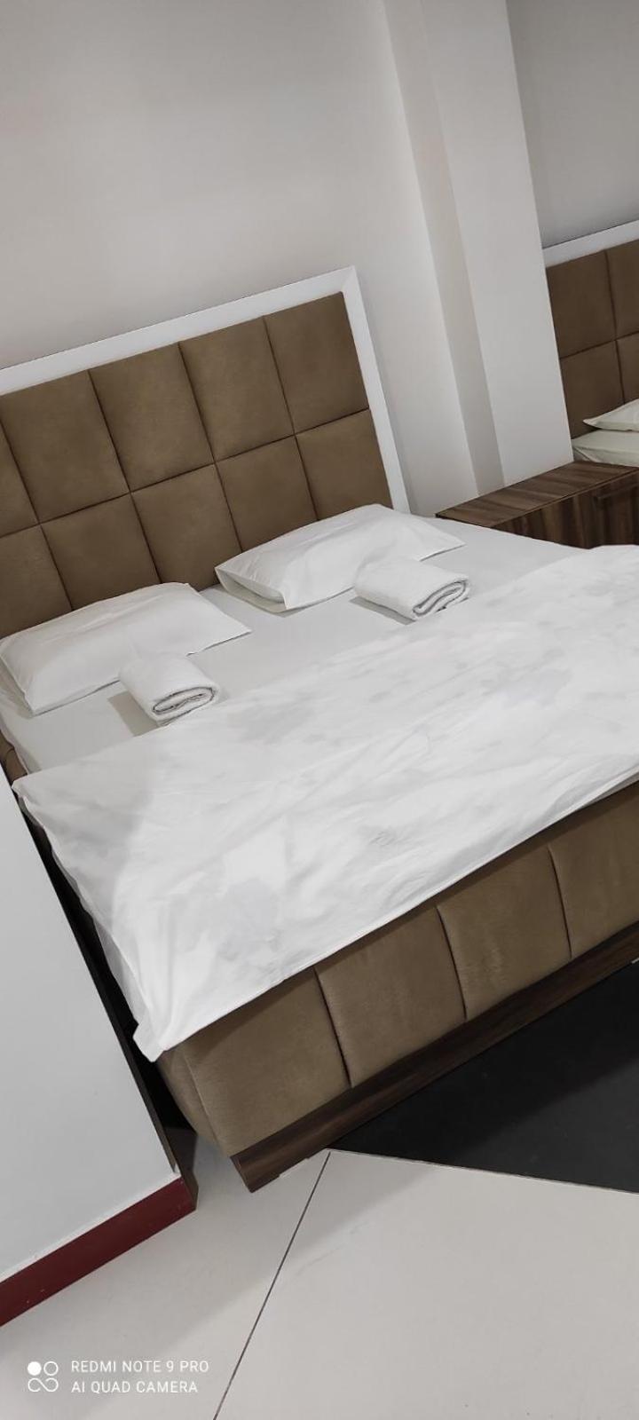 Hotel Heimli Prishtinë Luaran gambar